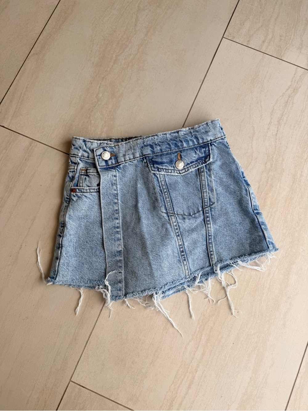 Zara Girls Light Wash Denim Mini Skort with Raw Hem